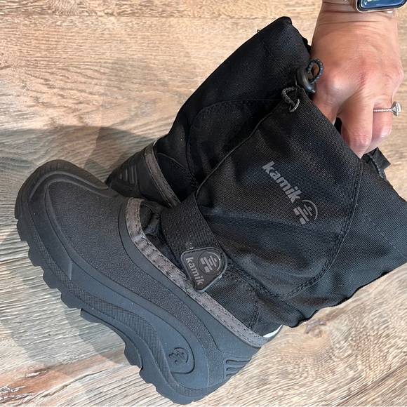 Kamik snow boots black size 12 EUC - Picture 4 of 5